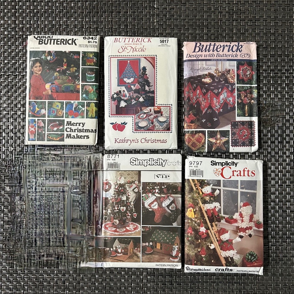 5 Christmas Craft Pattern Simplicity Butterick Stocking Ornaments Santa Placemat